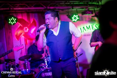 Ben Chalatit Live at The View Bar & Restaurant — photo 26