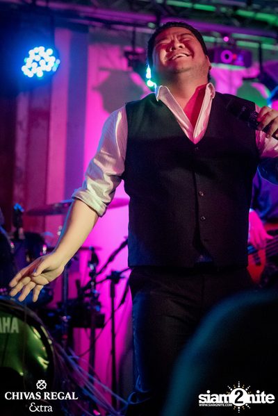 Ben Chalatit Live at The View Bar & Restaurant — photo 28