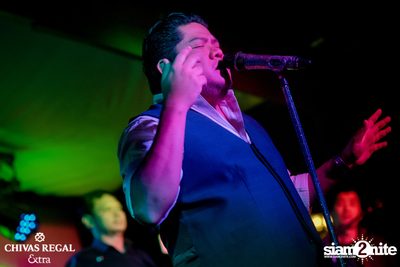 Ben Chalatit Live at The View Bar & Restaurant — photo 33
