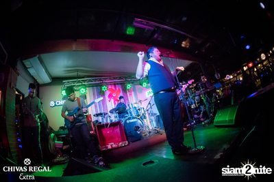 Ben Chalatit Live at The View Bar & Restaurant — photo 36