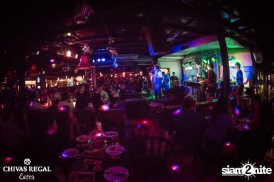 Ben Chalatit Live at The View Bar & Restaurant — photo 40