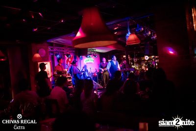 Ben Chalatit Live at The View Bar & Restaurant — photo 46
