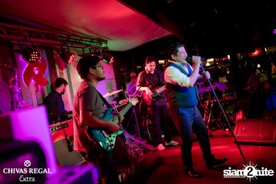 Ben Chalatit Live at The View Bar & Restaurant — photo 50