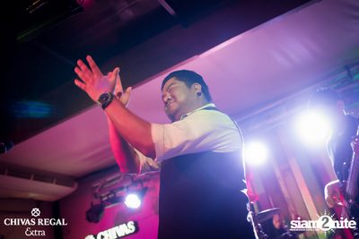 Ben Chalatit Live at The View Bar & Restaurant — photo 59