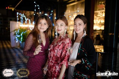 Bohemian Night ที่ โมโจ เลานจ์ บาร์ — photo 6