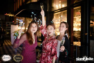 Bohemian Night ที่ โมโจ เลานจ์ บาร์ — photo 8