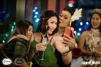 Bohemian Night ที่ โมโจ เลานจ์ บาร์ — photo 61