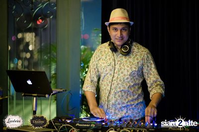 Bohemian Night ที่ โมโจ เลานจ์ บาร์ — photo 95