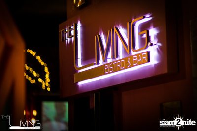 Atom & Lula at The Living Bistro & Bar Pattaya — photo 3