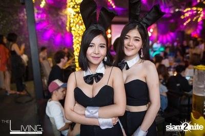 Atom & Lula at The Living Bistro & Bar Pattaya — photo 36