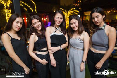Atom & Lula at The Living Bistro & Bar Pattaya — photo 71