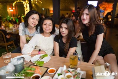 Atom & Lula at The Living Bistro & Bar Pattaya — photo 73