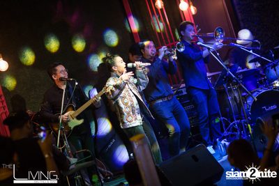 Atom & Lula at The Living Bistro & Bar Pattaya — photo 85