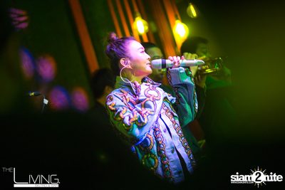 Atom & Lula at The Living Bistro & Bar Pattaya — photo 86