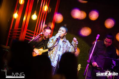 Atom & Lula at The Living Bistro & Bar Pattaya — photo 87