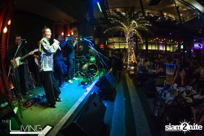 Atom & Lula at The Living Bistro & Bar Pattaya — photo 92