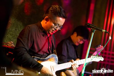 Atom & Lula at The Living Bistro & Bar Pattaya — photo 95