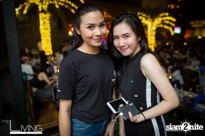 Atom & Lula at The Living Bistro & Bar Pattaya — photo 97