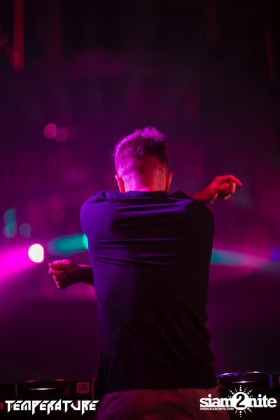Temperature นำเสนอ Headhunterz ที่ โบน พัทยา — photo 77
