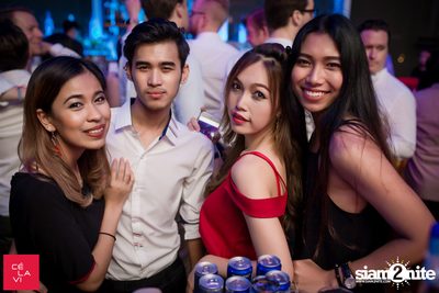 Flash Friday ที่ เซ ลา วี — photo 42