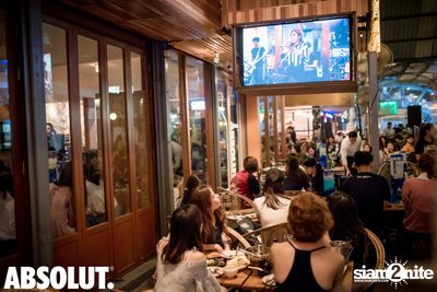 Wan Thanakrit at Chilling House Cafe — photo 4