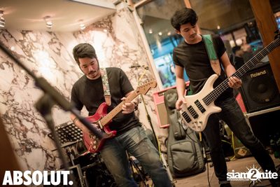 Wan Thanakrit at Chilling House Cafe — photo 16