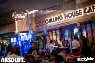 Wan Thanakrit at Chilling House Cafe — photo 45