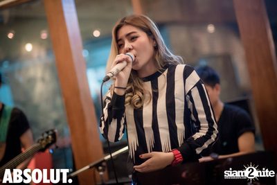 Wan Thanakrit at Chilling House Cafe — photo 51