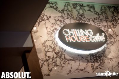 Wan Thanakrit at Chilling House Cafe — photo 53