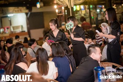 Wan Thanakrit at Chilling House Cafe — photo 54