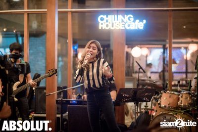 Wan Thanakrit at Chilling House Cafe — photo 67