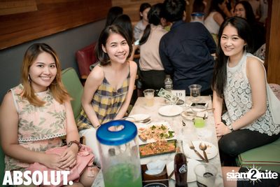 Wan Thanakrit at Chilling House Cafe — photo 79