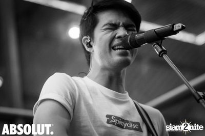Wan Thanakrit at Chilling House Cafe — photo 93