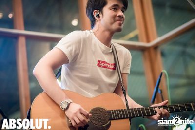 Wan Thanakrit at Chilling House Cafe — photo 94