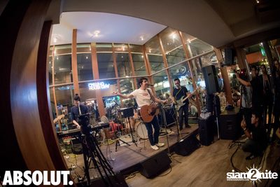 Wan Thanakrit at Chilling House Cafe — photo 100