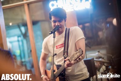 Wan Thanakrit at Chilling House Cafe — photo 104