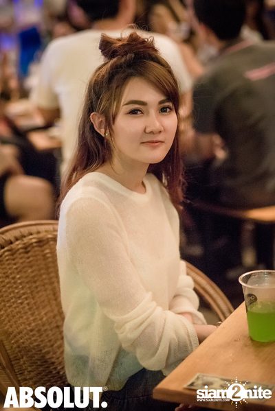 Wan Thanakrit at Chilling House Cafe — photo 107
