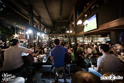 Oat Pramote at Wine Republic Bangkok — photo 3