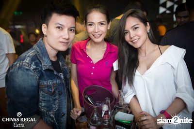 Lydia Live ที่ ดิฟเฟอร์ ผับ พัทยา — photo 22