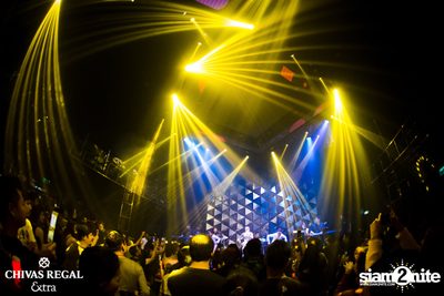 Lydia Live ที่ ดิฟเฟอร์ ผับ พัทยา — photo 46