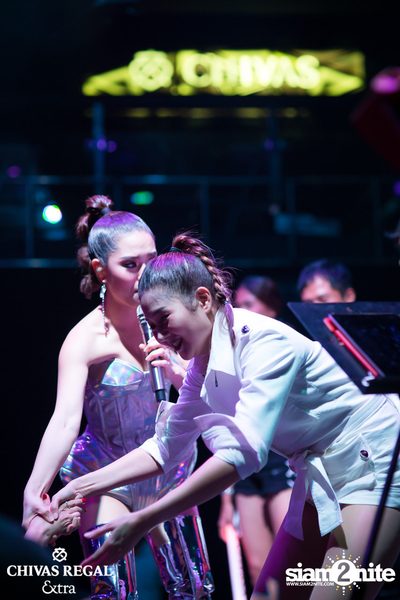 Lydia Live ที่ ดิฟเฟอร์ ผับ พัทยา — photo 71