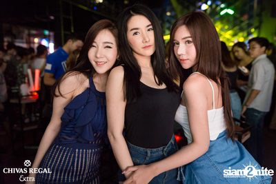 Lydia Live ที่ ดิฟเฟอร์ ผับ พัทยา — photo 81