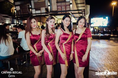 Ben Chalatit Live ที่ ซิกซ์ตี้ซิกซ์ สเตชั่น — photo 2