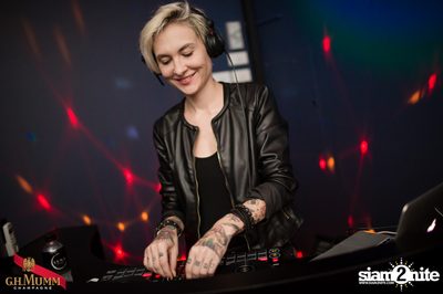 Nightfall Going Wild! at Luna Lounge — photo 35