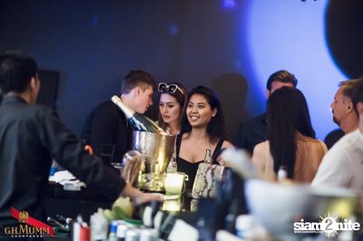 Nightfall Going Wild! at Luna Lounge — photo 96