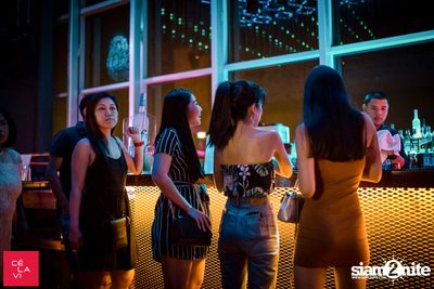Supersonic Saturdays นำเสนอ DJ Groove ที่ เซ ลา วี — photo 15