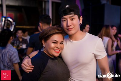 Supersonic Saturdays นำเสนอ DJ Groove ที่ เซ ลา วี — photo 21