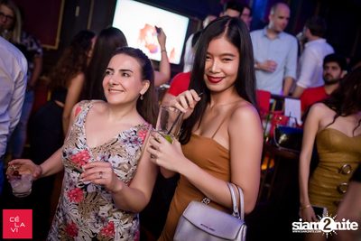 Supersonic Saturdays นำเสนอ DJ Groove ที่ เซ ลา วี — photo 47