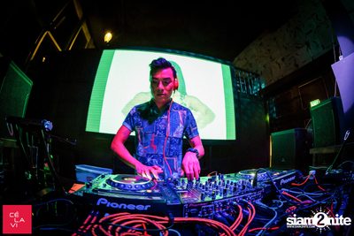 Supersonic Saturdays นำเสนอ DJ Groove ที่ เซ ลา วี — photo 48