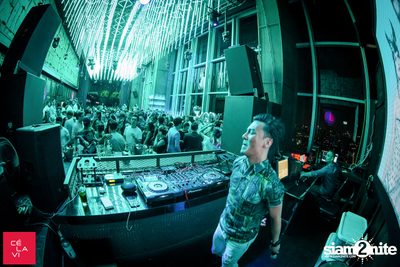 Supersonic Saturdays นำเสนอ DJ Groove ที่ เซ ลา วี — photo 53